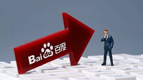 于适剪刀手合影